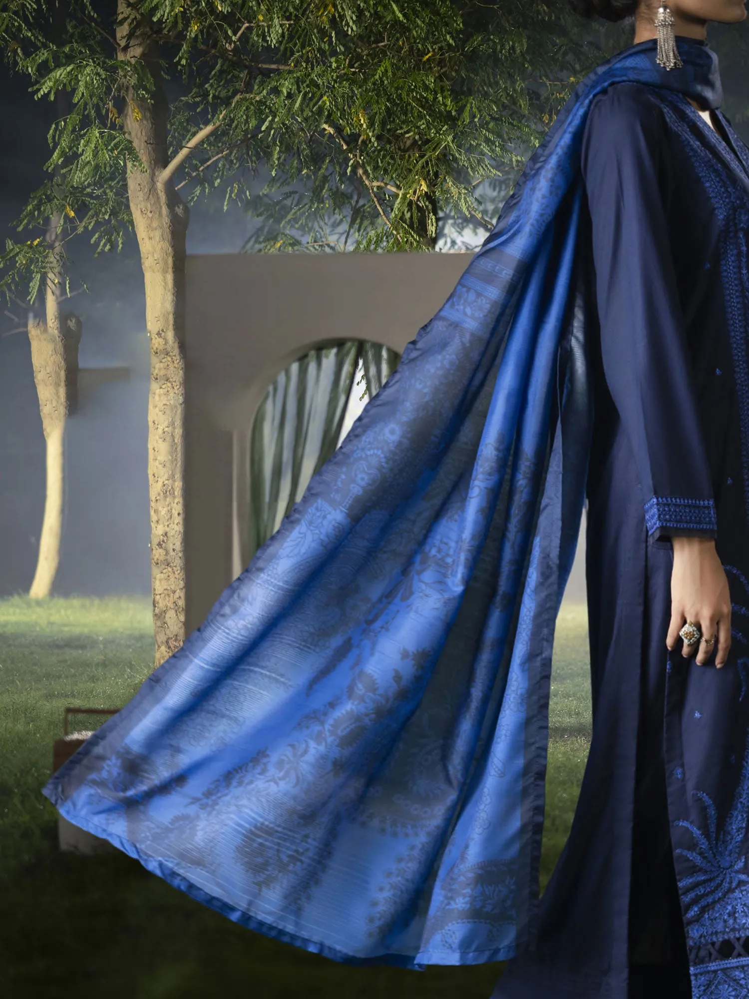 Casual Lite "Shanasai" Embroidered Winter Linen Suit - Blue