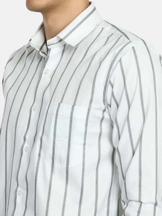 Men's White Stripes Cotton Spread Collar Shirt