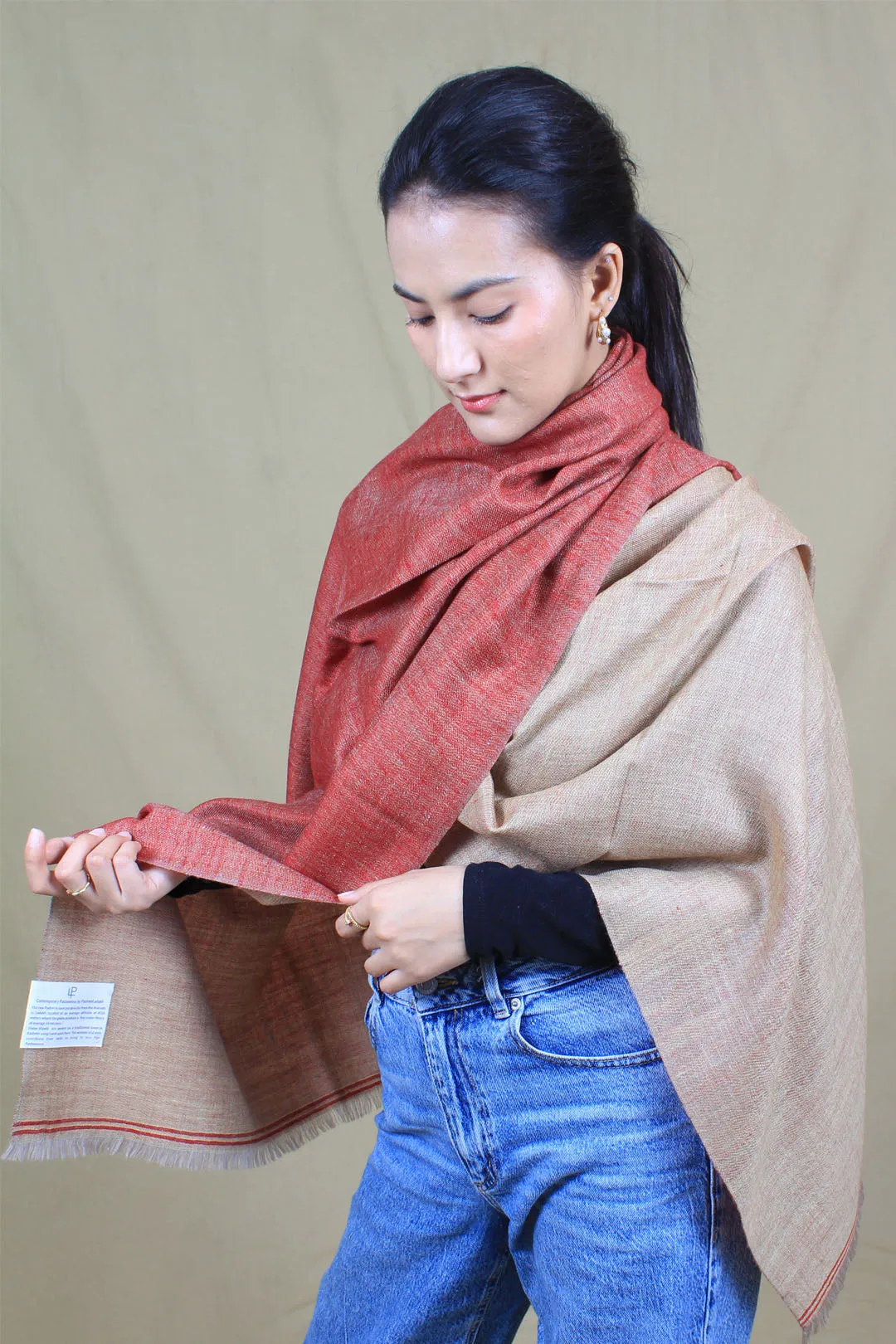 Parihan Reversible Dorukha Cashmere Stole