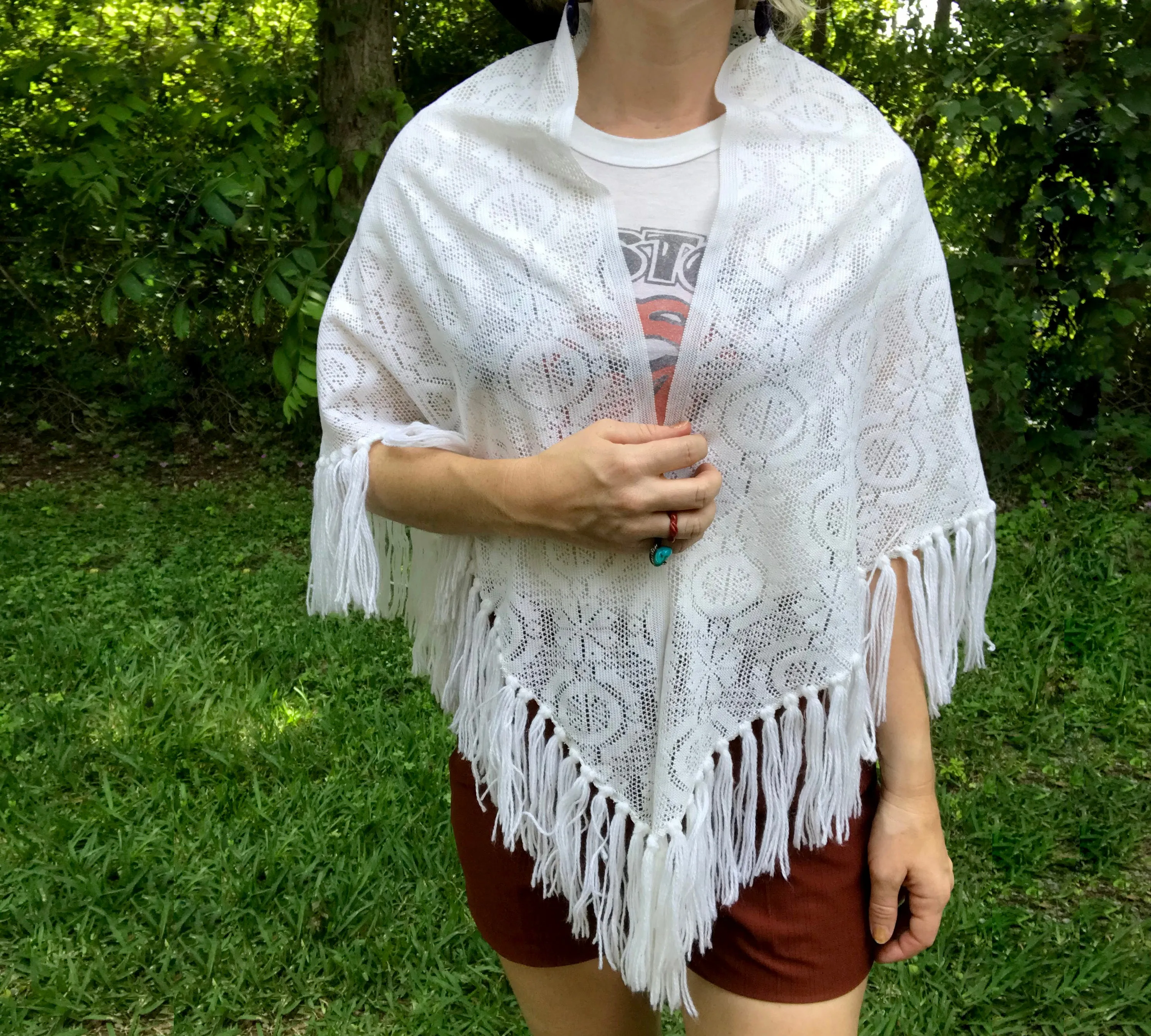 Vintage 70s | Summer Hippie Woodstock Boho Fringe Crochet Lace Shawl Wrap